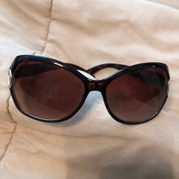 $12 ea-4/$20 Stylish Brown/Silver Tortoise Sunglasses - Picture 1 of 5